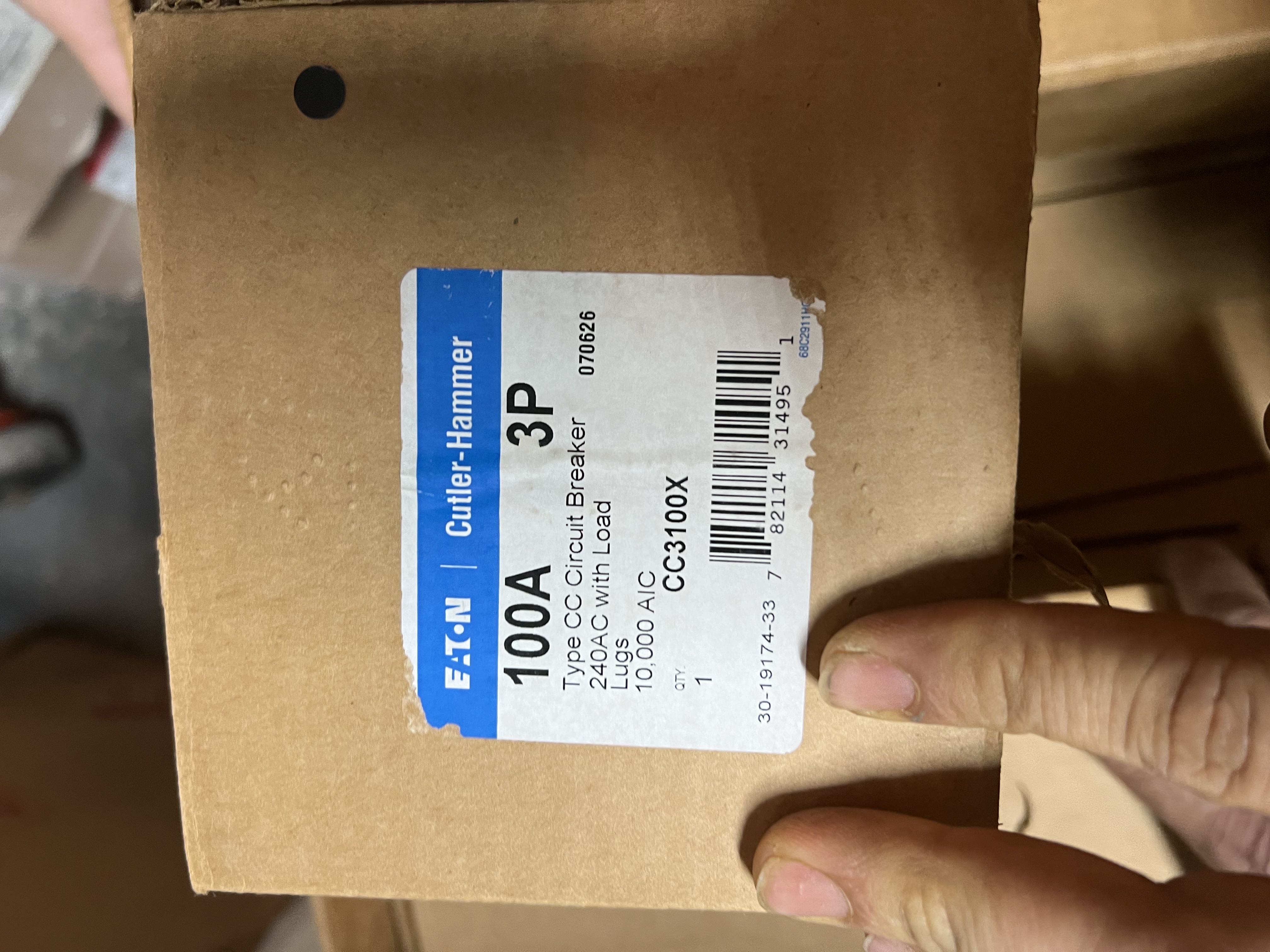 100 amp 3 phase breakers