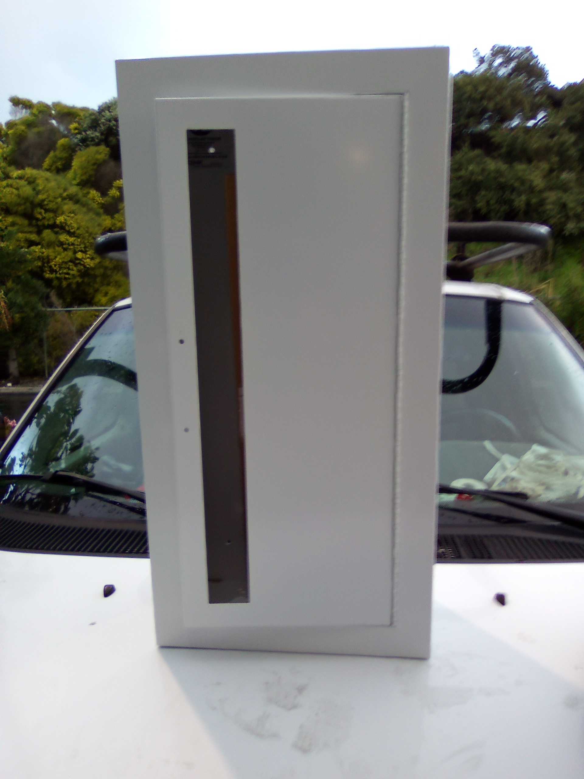 Fire extinguisher cabinet