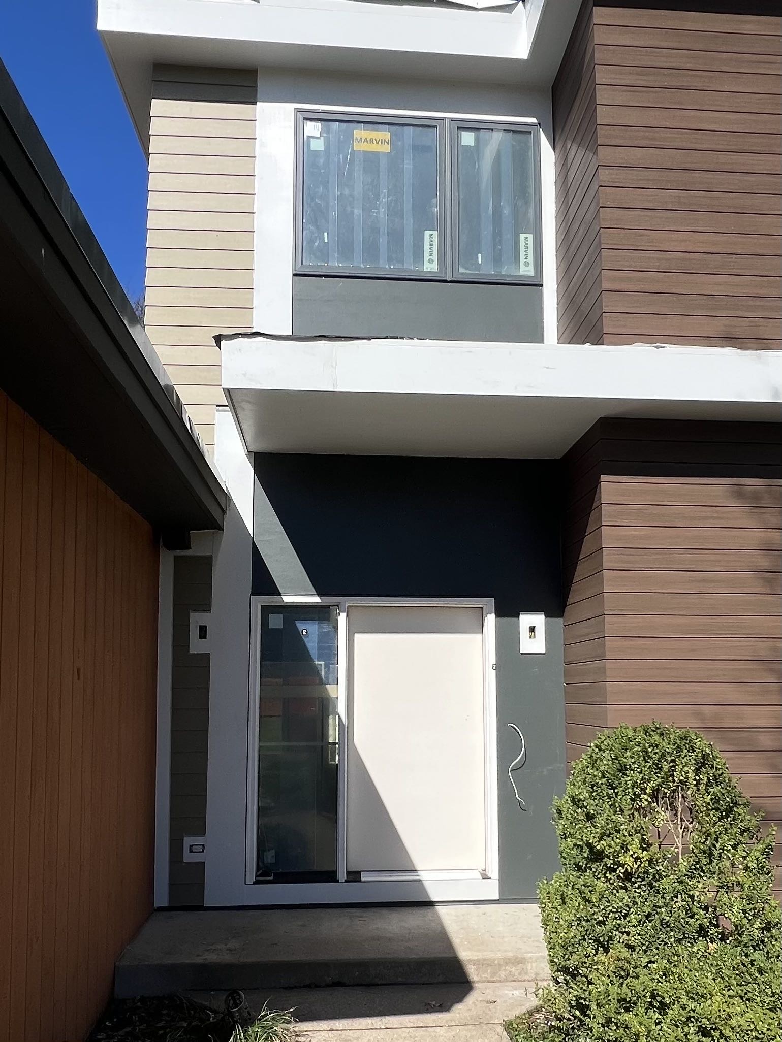 Brand new Custom Front Door with Sidelight

MANUFACTURER: THERMATRU
MODEL: S100 SMOOTH STAR
PRODUCT DESCRIPTION: FIBERGLASS RH INSWING W/SIDELIGHT