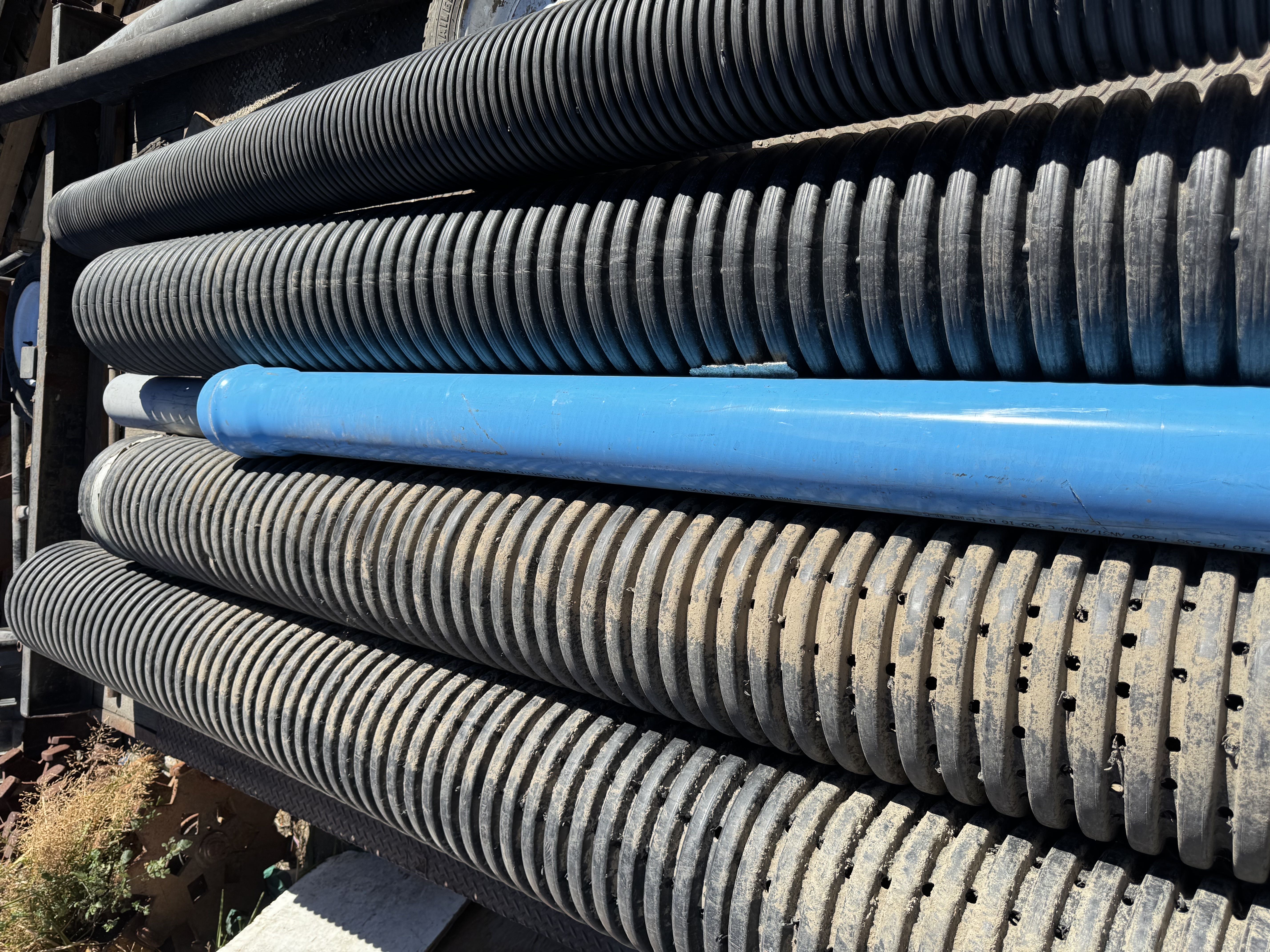 BLACK HDPE CORRUGATED PIPE 