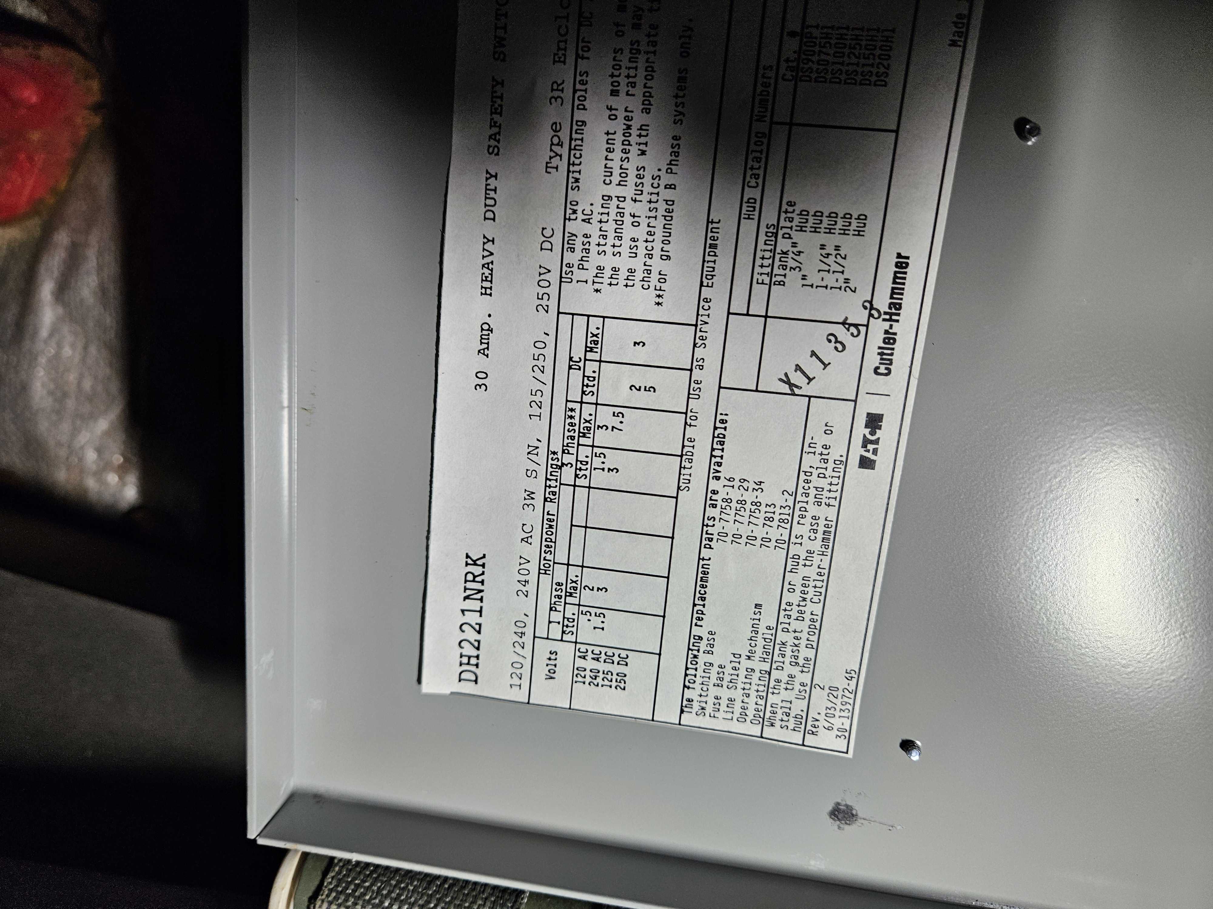 Eaton DH221NRK 30amp 240v 3w fusible disconnect switch