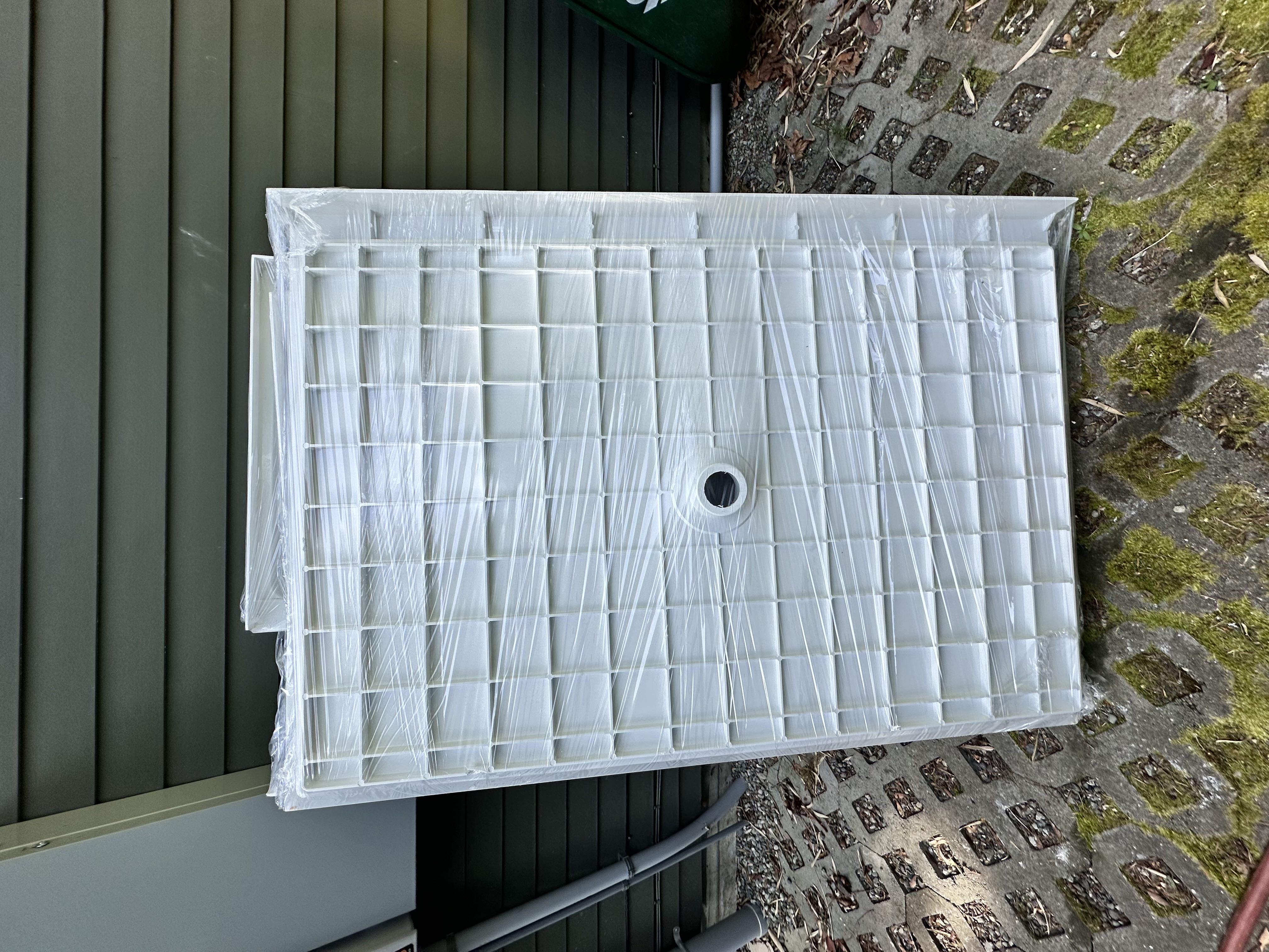 4 Brand New Dreamline Dreamstone Shower Pans 42x60 
