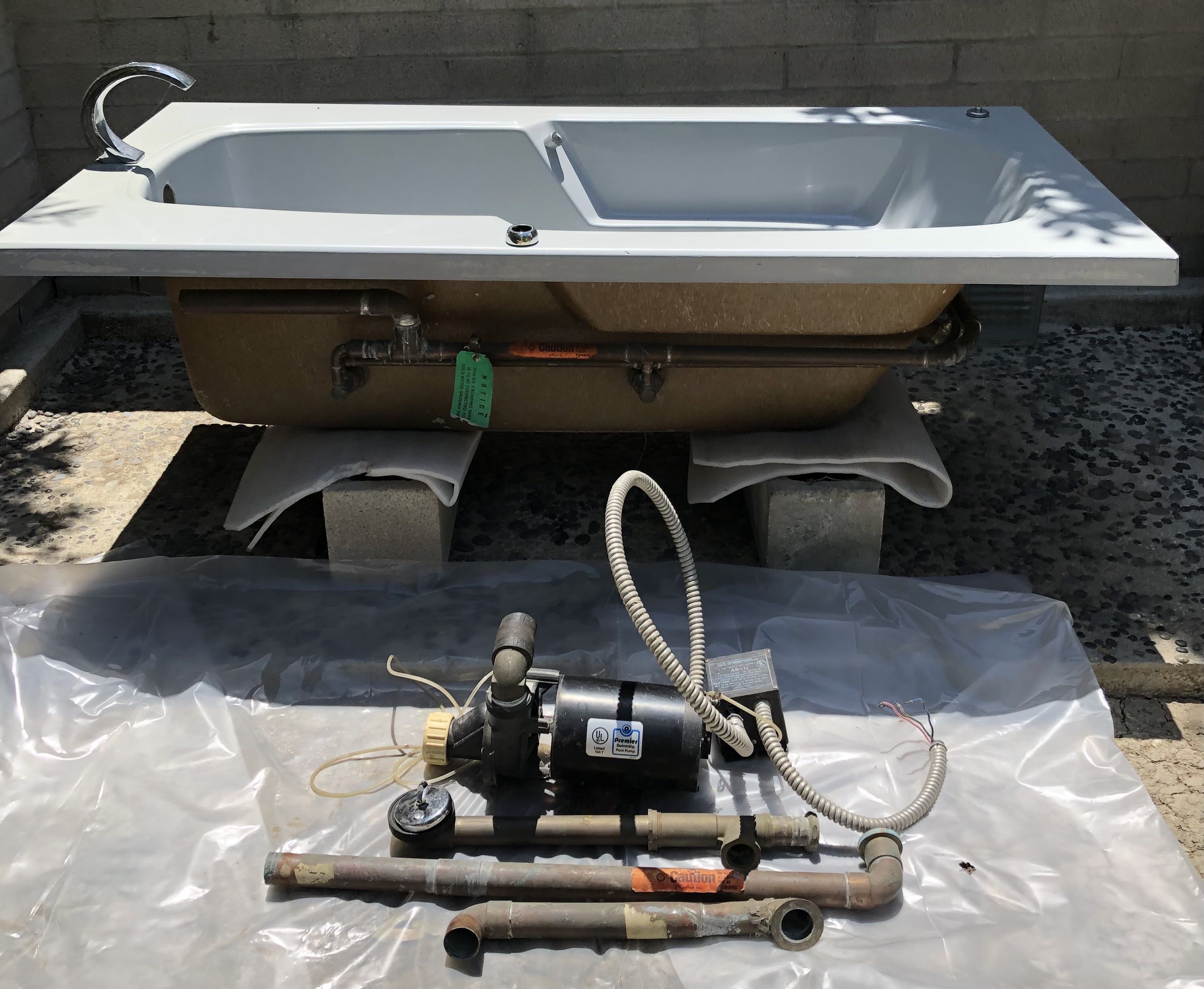 WHIRLPOOL DROP IN SPA TUB