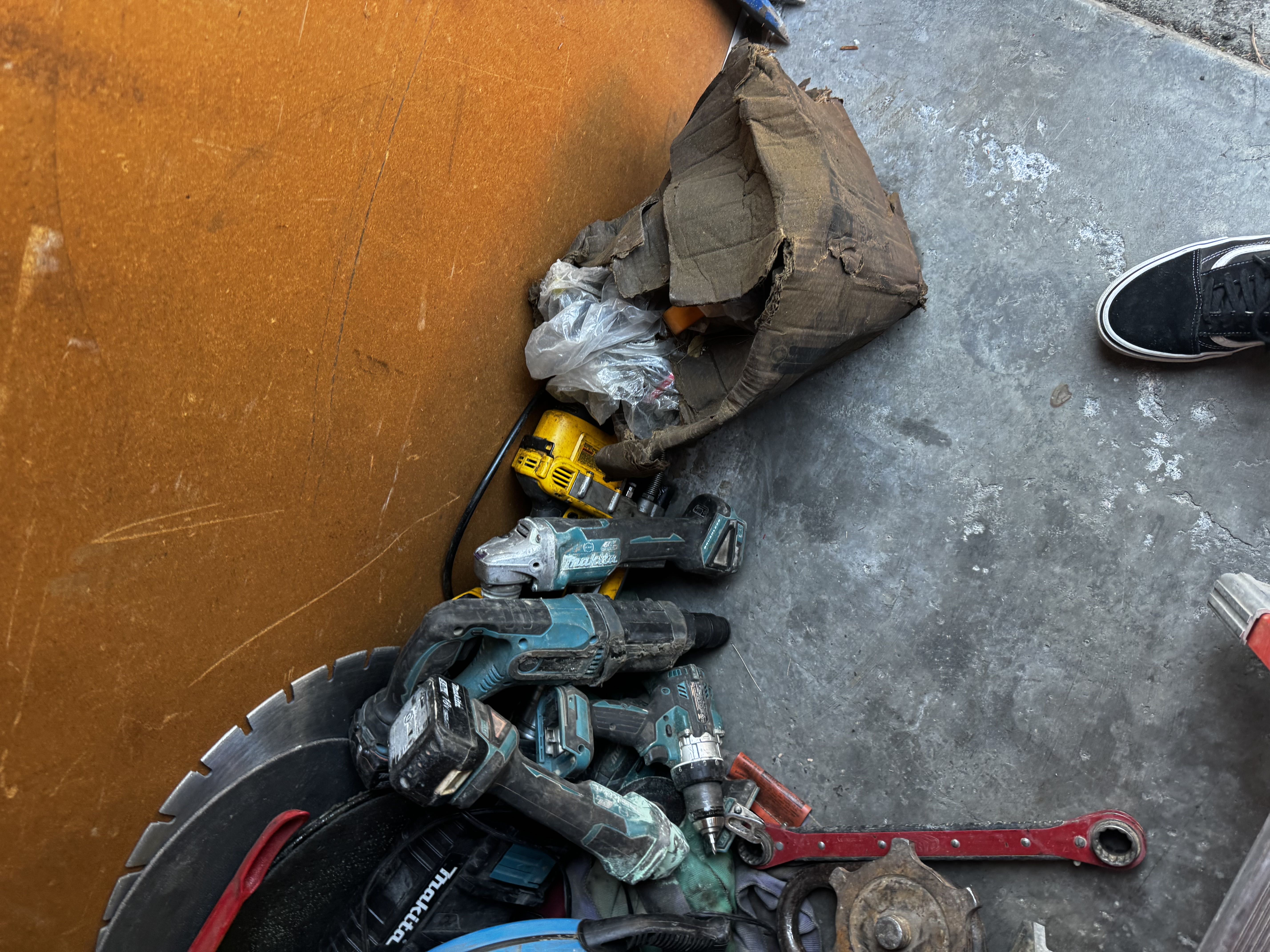 Misc tools - cutoff saws and lasers etc 