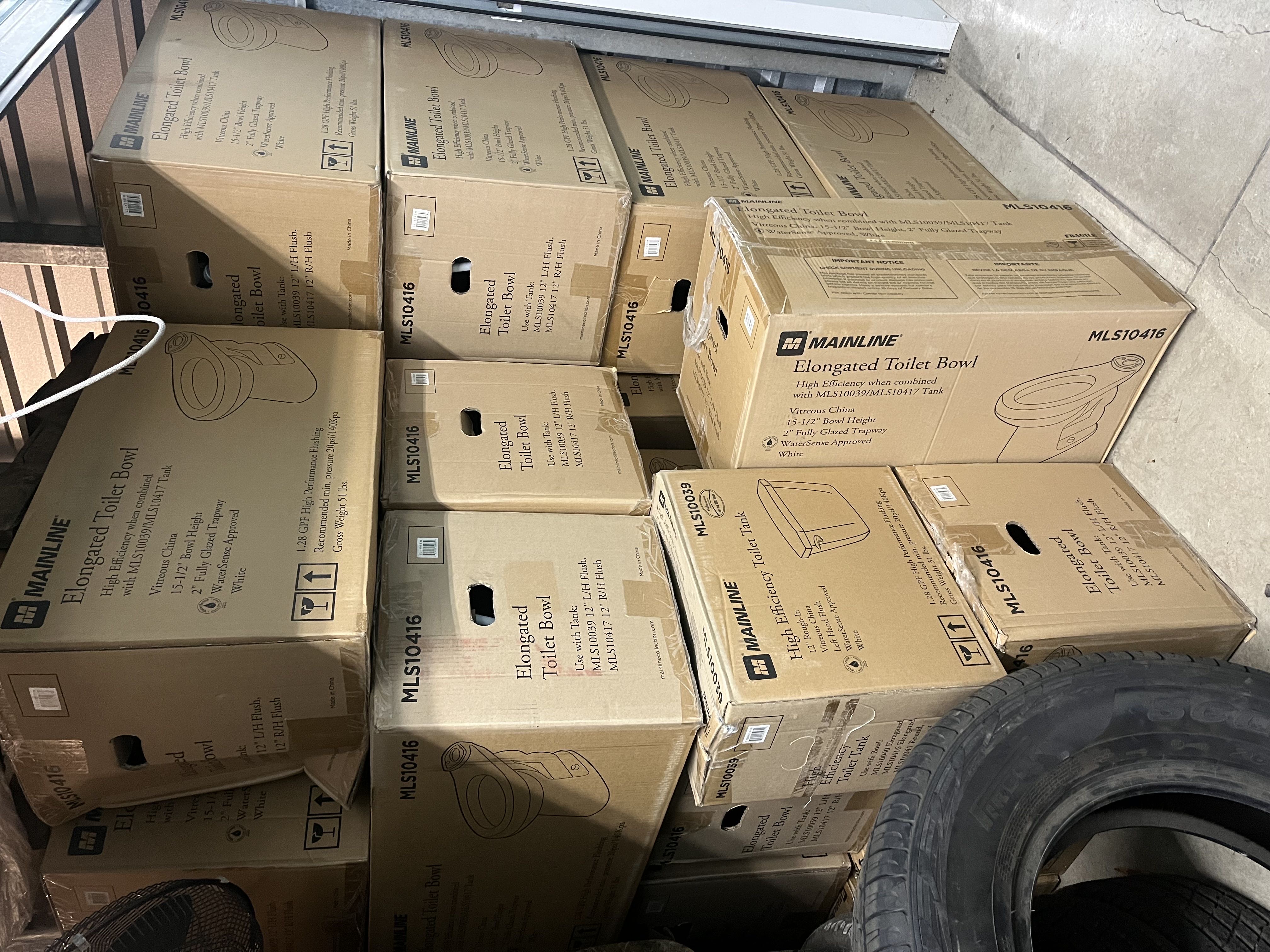 36 Sets of MAINLINE Toilets - New In Box (NIB)