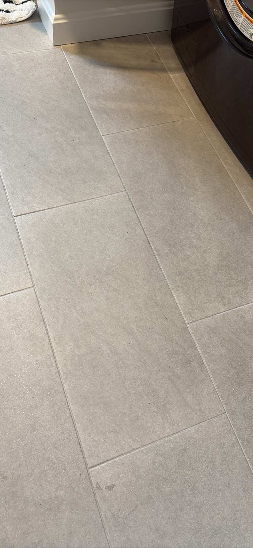 Grey floor large tiles 