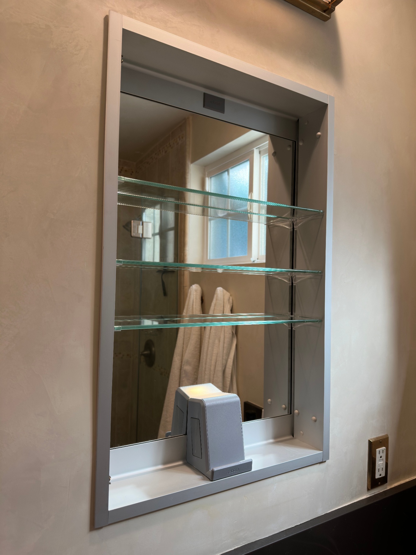 Robern Cabinet Box Craft Series Medicine Cabinet