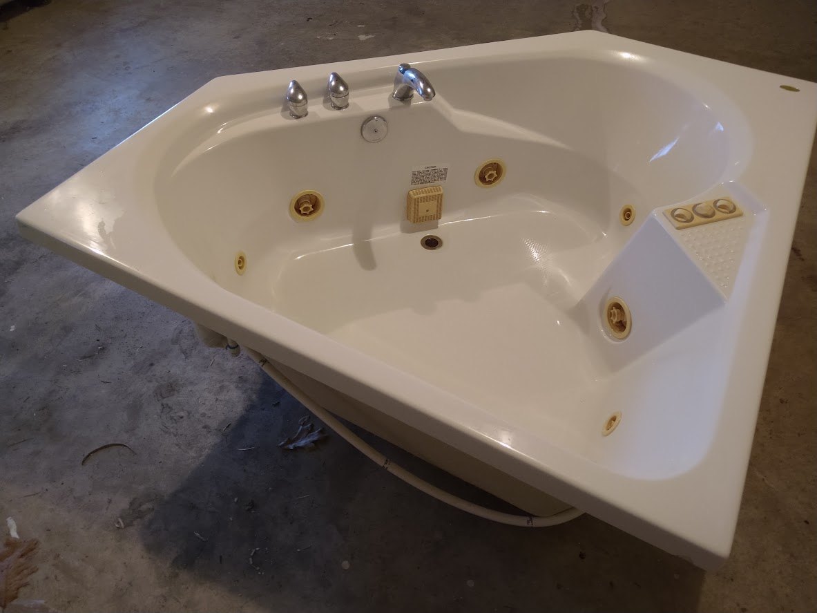 Jacuzzi Corner Bathtub with Jets (motor included) 