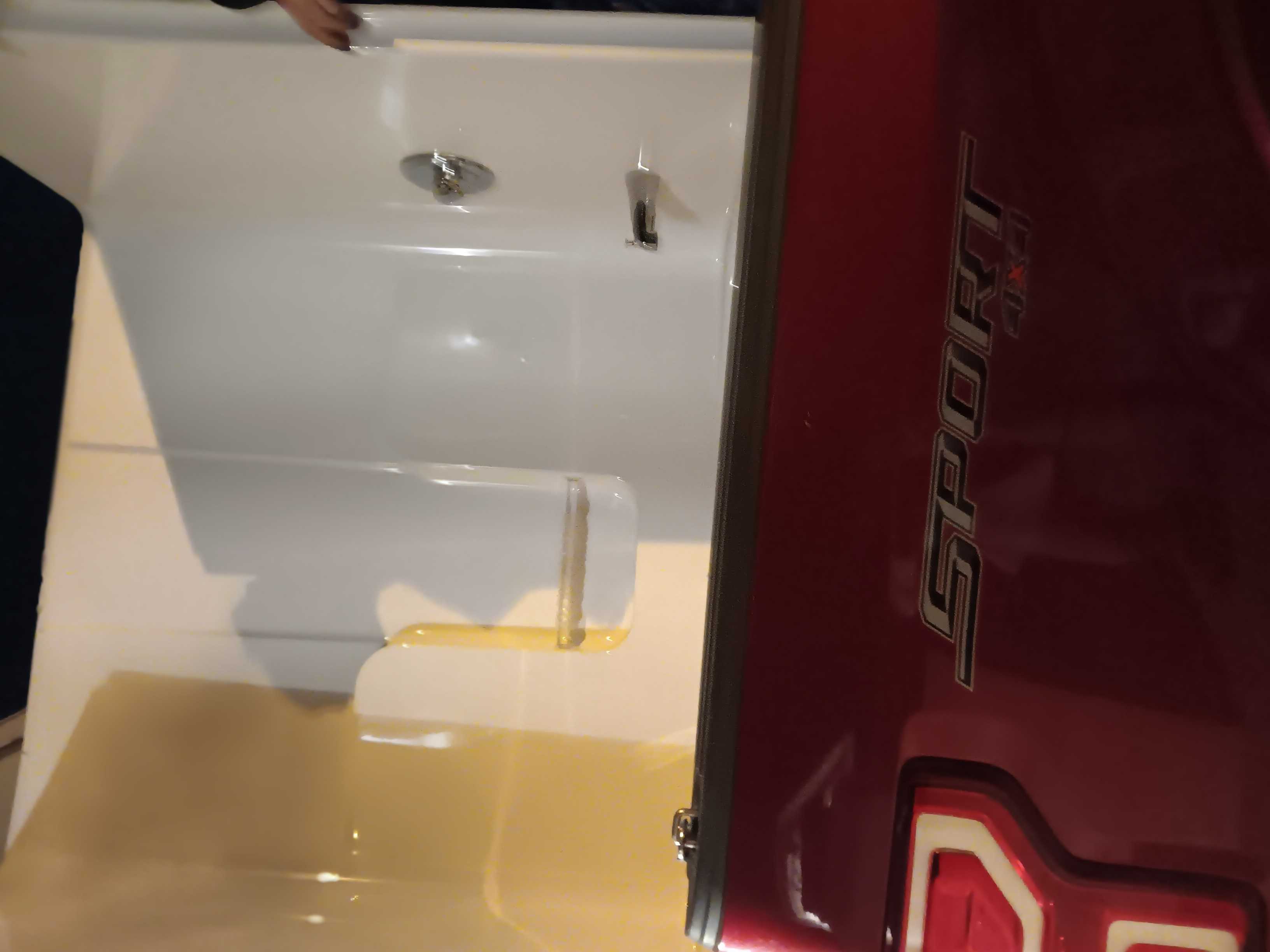 MAAX TUB/SHOWER MODULE. BRAND NEW NEVER INSTALLED 