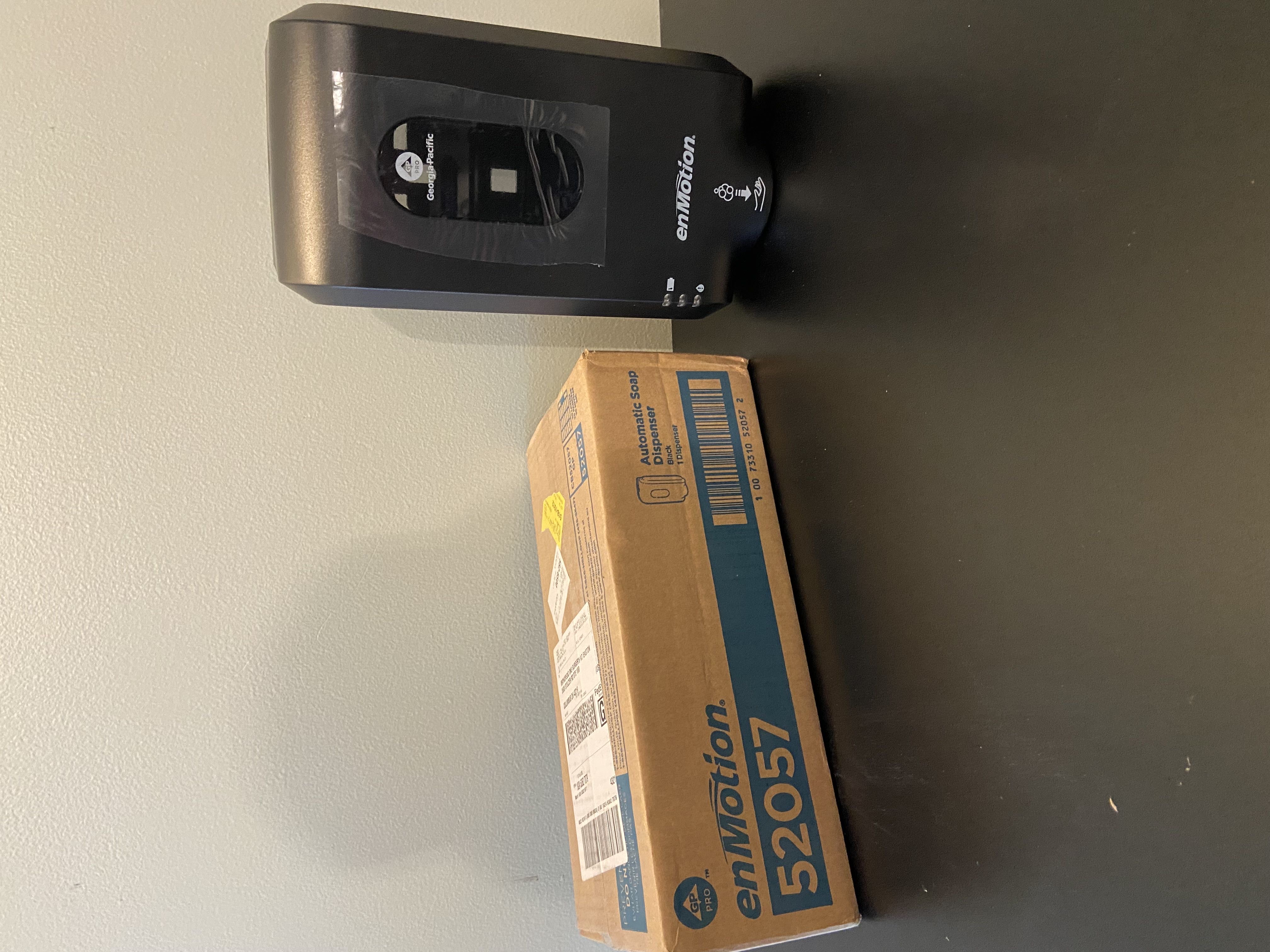 Soap Dispensers Touchless / Towel Dispensers Touchless - 36 Units - $200