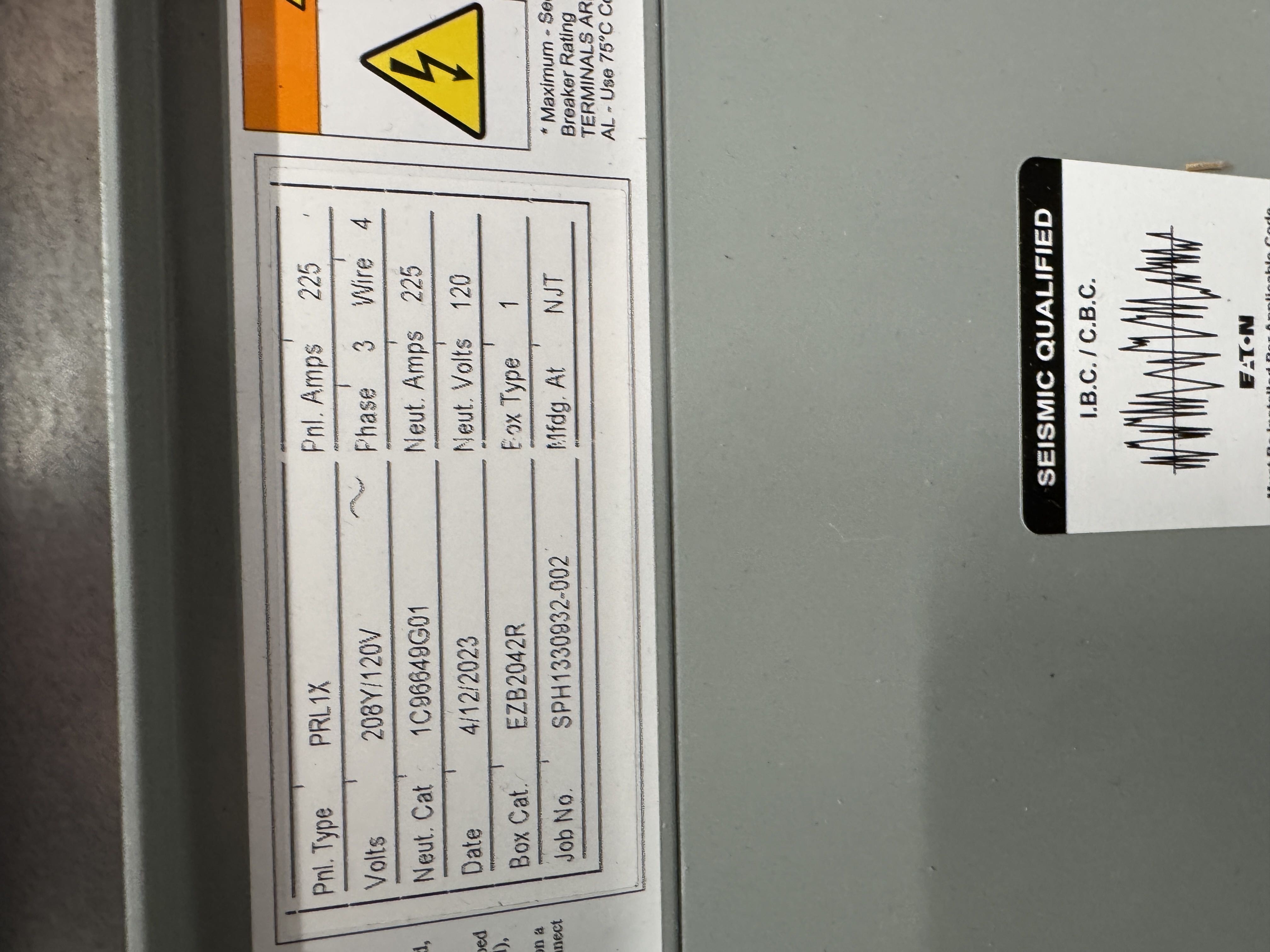 Eaton 3ph 4w 120/208 MLO panel board