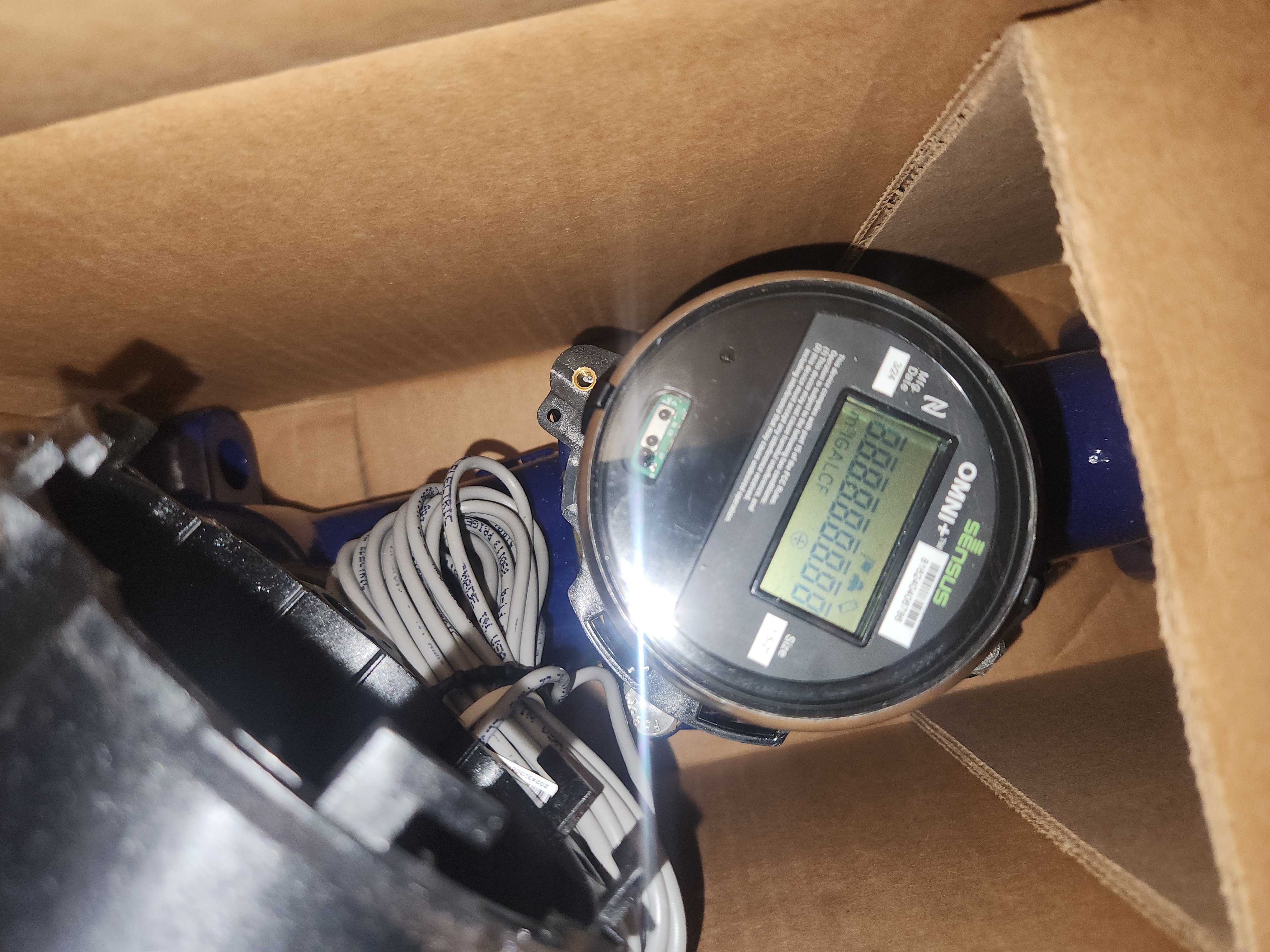 Sensus Omni r2+ water meter with strainer