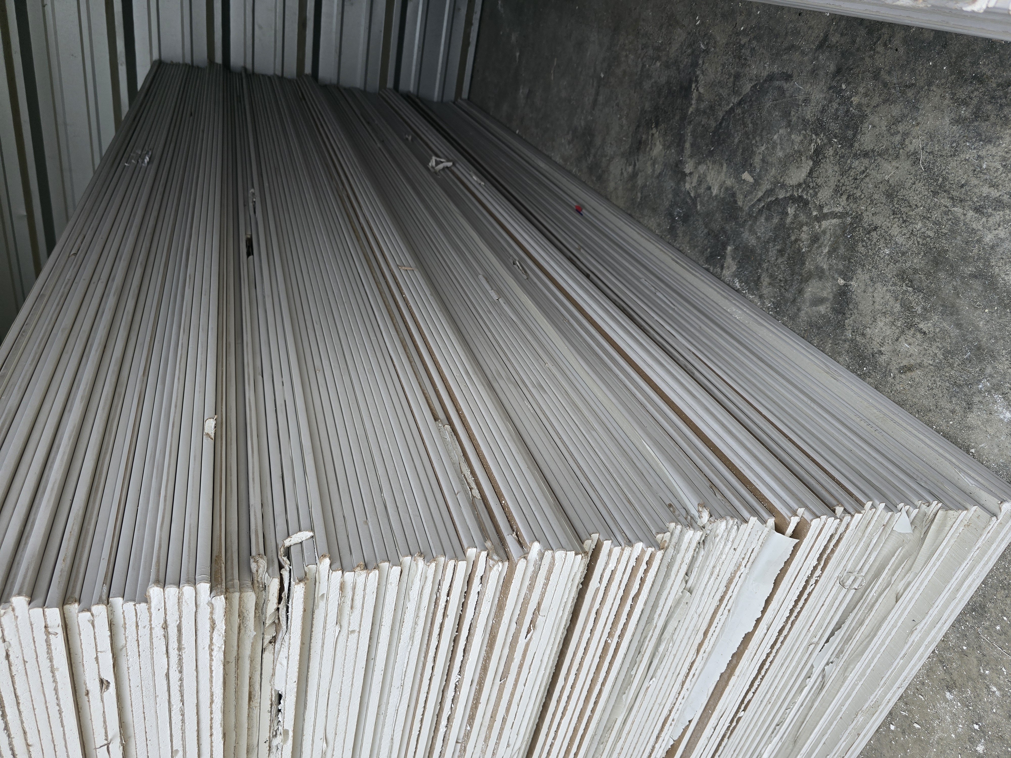 3/8" × 4' × 8' Sheetrock 