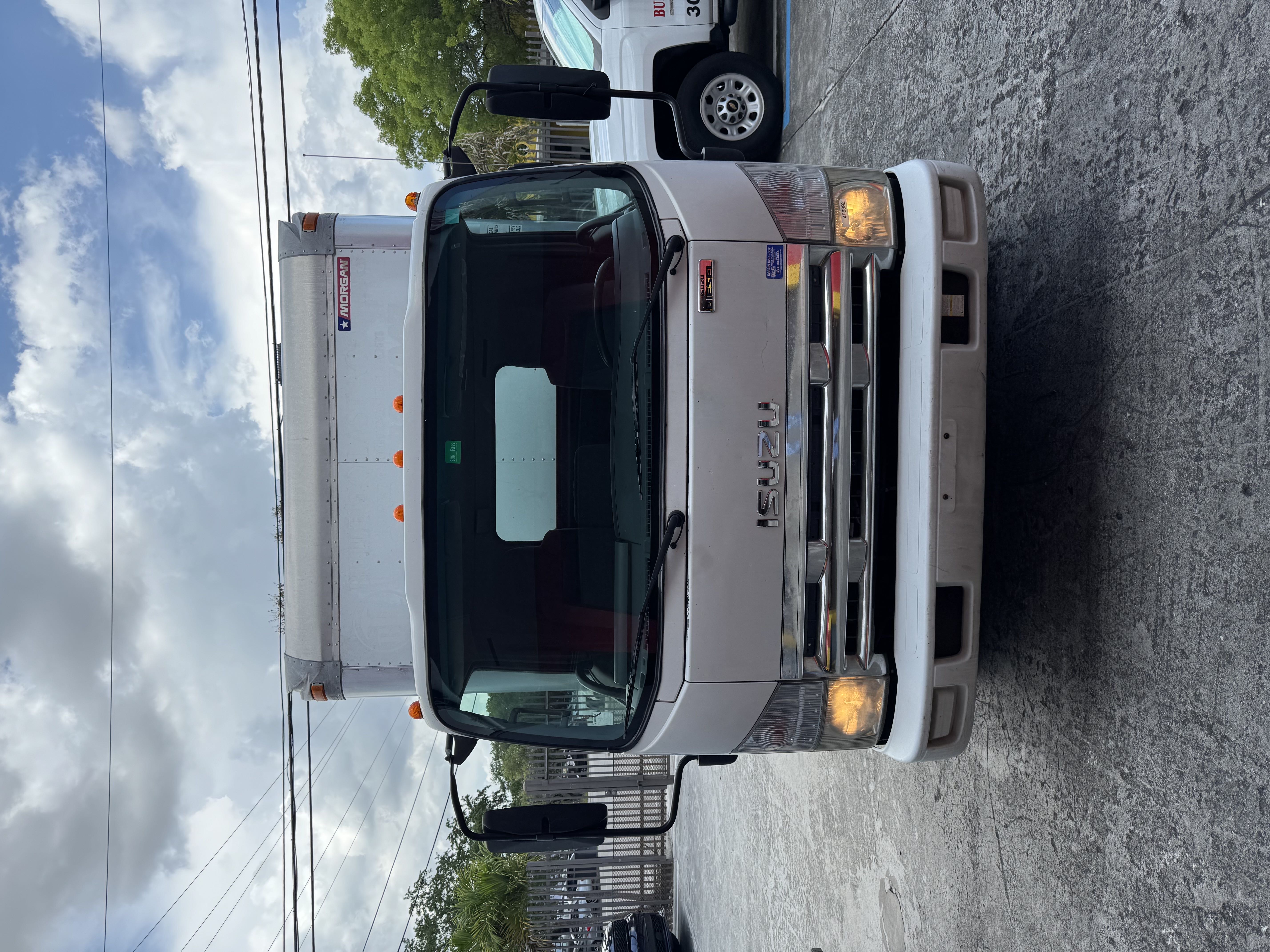 Box truck for sale (Price Negotiable)