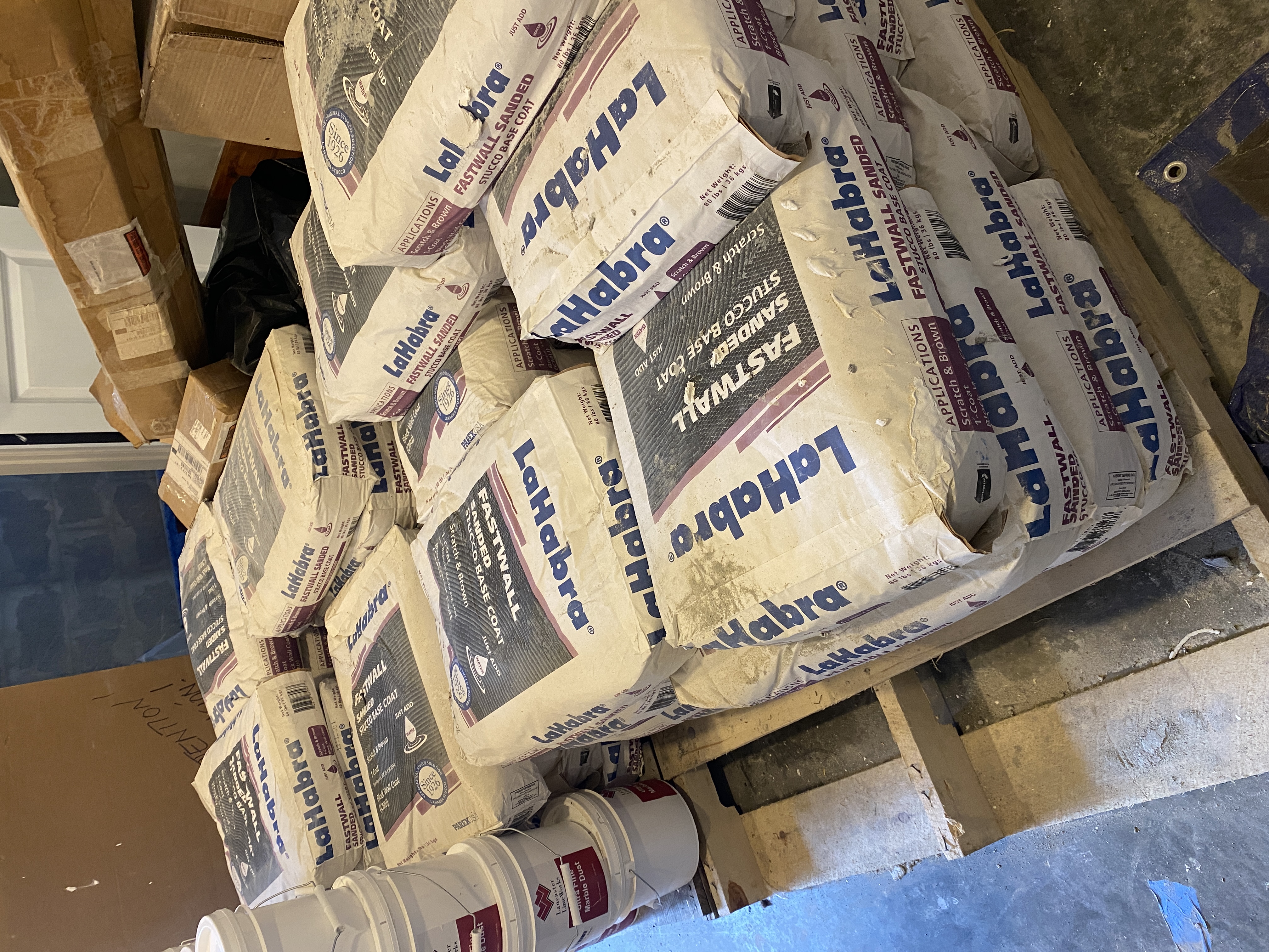 37 bolsas - LaHabra FastWall base de estuco lijada de una capa (80 lb)